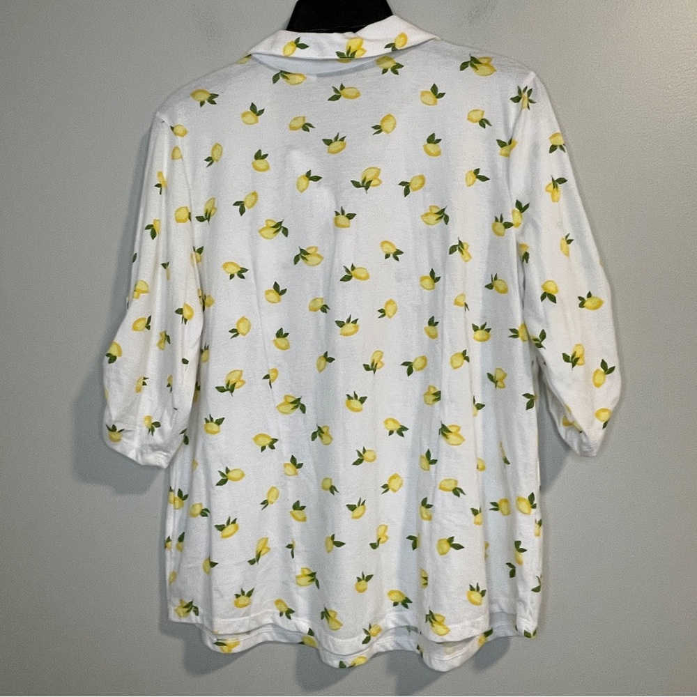 Emily Daniels Beautiful Short Sleeve Collared Lemon Print Blouse- Size PL - Picture 2 of 6